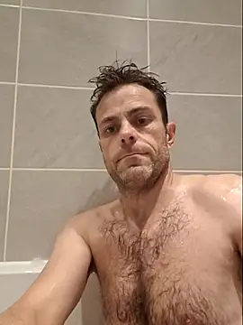 Snapshot of steb1980 chatting on 10/24/25, 07:43 steb1980 online show from 10/24/25, 07:43