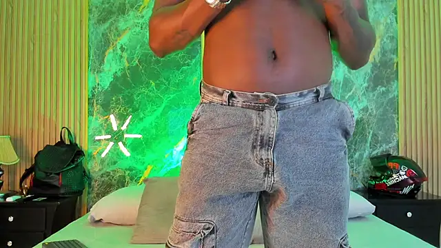 Snapshot of Troykhalil chatting on 09/23/25, 08:12 Troykhalil online show from 09/23/25, 08:12