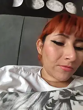 Snapshot of florecita9 chatting on 11/20/25, 05:34 florecita9 online show from 11/20/25, 05:34