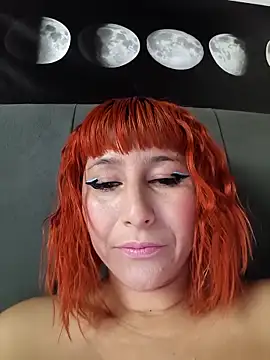 Snapshot of florecita9 chatting on 11/28/25, 05:48 florecita9 online show from 11/28/25, 05:48