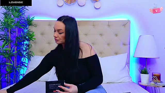 DaliyaArabian online show from 01/13/25, 01:17