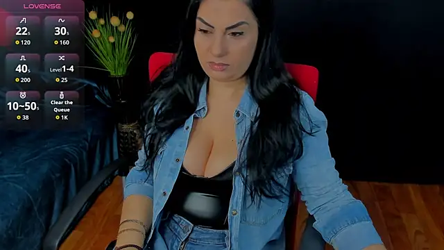 Snapshot of MistressMeghan chatting on 02/05/26, 10:47 MistressMeghan online show from 02/05/26, 10:47