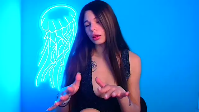 Hanna Way online show from 12/12/24, 09:30