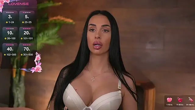 Snapshot of KairaAndrews chatting on 11/13/25, 07:46 KairaAndrews online show from 11/13/25, 07:46