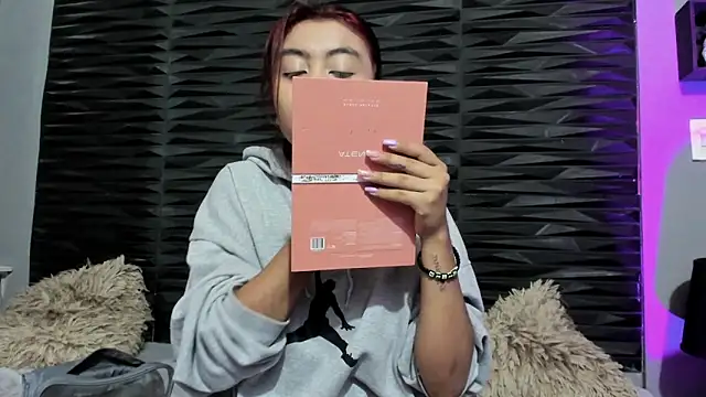 Ava jones1 online show from 12/05/25, 01:31