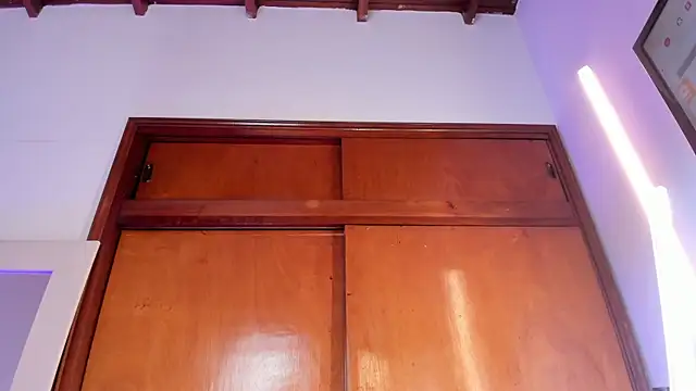 Snapshot of Salomesimos1 chatting on 01/22/25, 05:06 Salomesimos1 online show from 01/22/25, 05:06