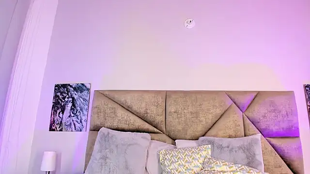 Snapshot of Salomesimos1 chatting on 02/13/25, 11:47 Salomesimos1 online show from 02/13/25, 11:47