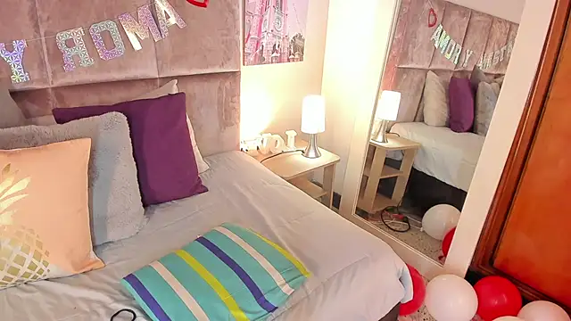 Snapshot of Salomesimos1 chatting on 02/14/25, 08:05 Salomesimos1 online show from 02/14/25, 08:05