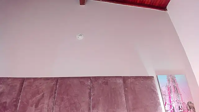 Snapshot of Salomesimos1 chatting on 02/16/25, 03:27 Salomesimos1 online show from 02/16/25, 03:27