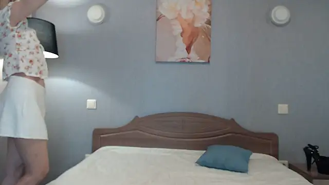 Snapshot of AvelinaLeoni chatting on 02/08/25, 03:53 AvelinaLeoni online show from 02/08/25, 03:53