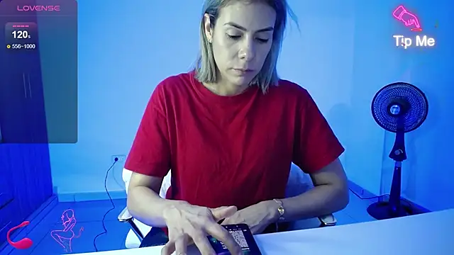 candydowson1 online show from 12/07/24, 01:47