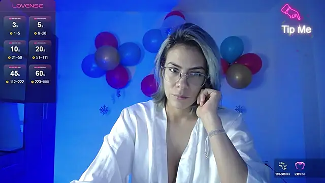 candydowson1 online show from 12/17/24, 10:34