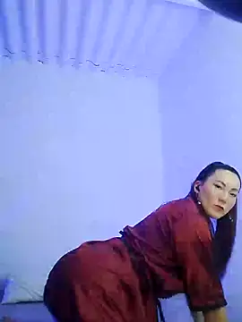 Elle Lee  online show from 12/06/24, 11:14