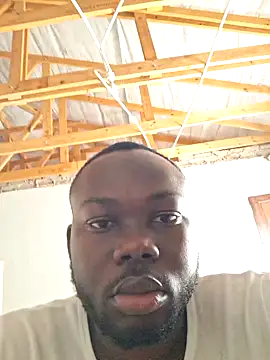 Snapshot of LaughRiotX chatting on 10/05/25, 01:20 LaughRiotX online show from 10/05/25, 01:20