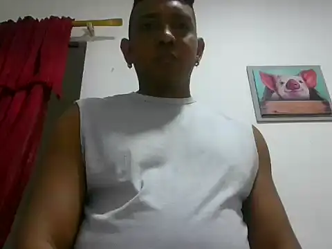 Snapshot of boydirtxxx chatting on 09/24/25, 09:18 boydirtxxx online show from 09/24/25, 09:18