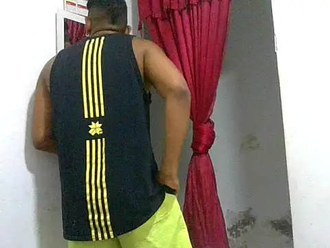 Snapshot of boydirtxxx chatting on 09/25/25, 10:35 boydirtxxx online show from 09/25/25, 10:35
