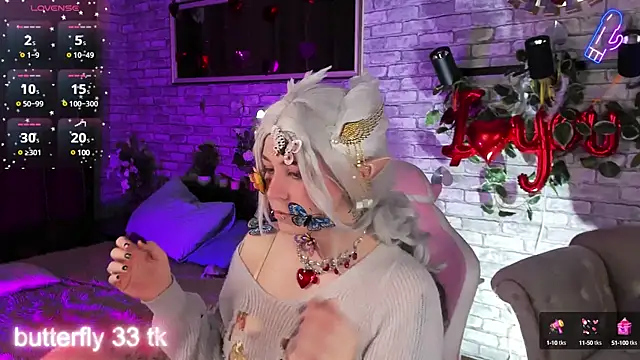 Snapshot of Alex_Howell chatting on 03/08/25, 08:35 Alex Howell online show from 03/08/25, 08:35