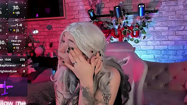 Snapshot of Alex_Howell chatting on 03/23/25, 12:26 Alex Howell online show from 03/23/25, 12:26