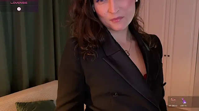 Snapshot of Pavlyna chatting on 11/18/25, 06:01 Pavlyna online show from 11/18/25, 06:01