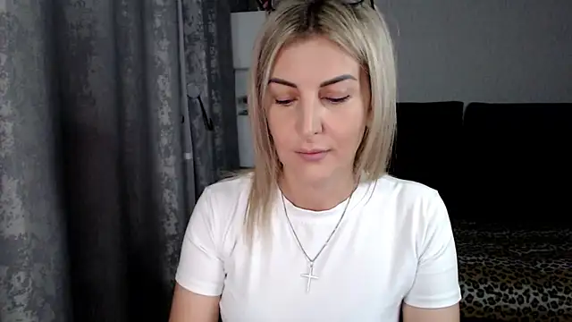 Amelia Harper online show from 09/13/25, 01:55