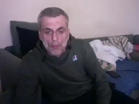 Snapshot of skossa777 chatting on 02/14/25, 01:29 skossa777 online show from 02/14/25, 01:29