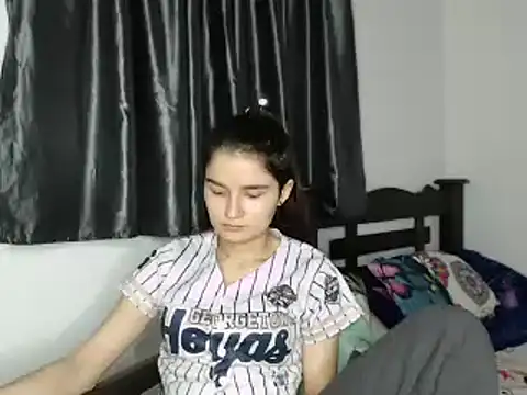 saritapretyy online show from 12/18/24, 10:02