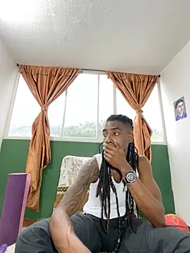 Snapshot of Malkon_Big chatting on 10/24/25, 07:54 Malkon Big online show from 10/24/25, 07:54