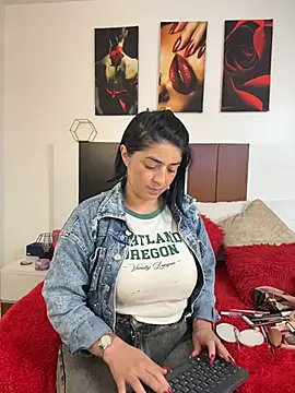 karenlennox1 online show from 07/29/26, 11:58