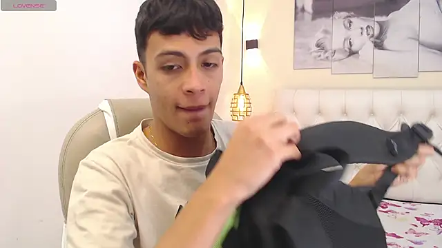 SkinnyBoy  online show from 01/03/25, 03:33