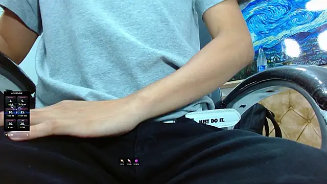 SkinnyBoy  online show from 10/21/25, 07:25