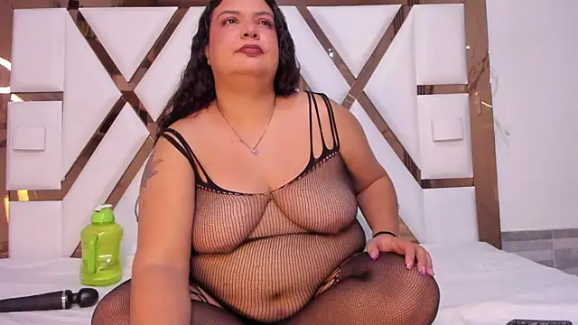 molly sweetee online show from 05/27/26, 01:46