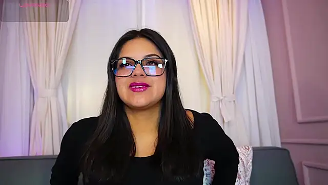Snapshot of Sophia_wilsonn_ chatting on 09/14/25, 08:24 Sophia wilsonn online show from 09/14/25, 08:24