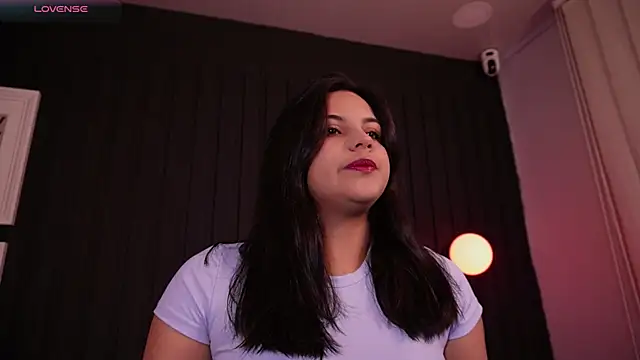 Snapshot of Sophia_wilsonn_ chatting on 04/17/26, 10:51 Sophia wilsonn online show from 04/17/26, 10:51