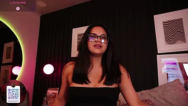 Snapshot of Sophia_wilsonn_ chatting on 04/25/26, 01:41 Sophia wilsonn online show from 04/25/26, 01:41