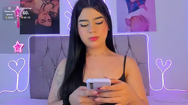 Ashley piinkk  online show from 05/04/26, 06:20