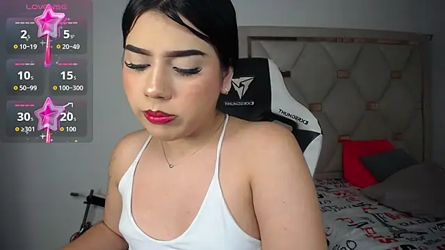 Ashley piinkk  online show from 05/28/26, 04:43