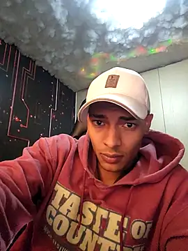 Snapshot of Jhonyblack_1 chatting on 12/15/25, 07:07 Jhonyblack 1 online show from 12/15/25, 07:07