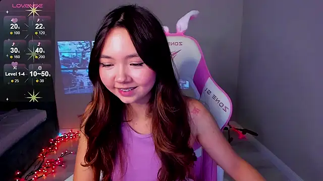 Snapshot of Fluffy_Rose chatting on 11/03/25, 03:13 Fluffy Rose online show from 11/03/25, 03:13