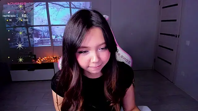 Snapshot of Fluffy_Rose chatting on 11/20/25, 01:44 Fluffy Rose online show from 11/20/25, 01:44