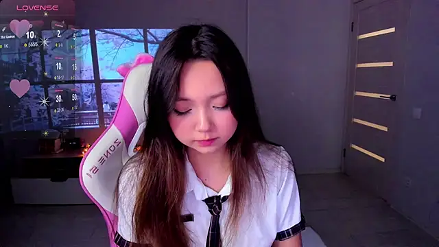 Snapshot of Fluffy_Rose chatting on 11/30/25, 12:14 Fluffy Rose online show from 11/30/25, 12:14