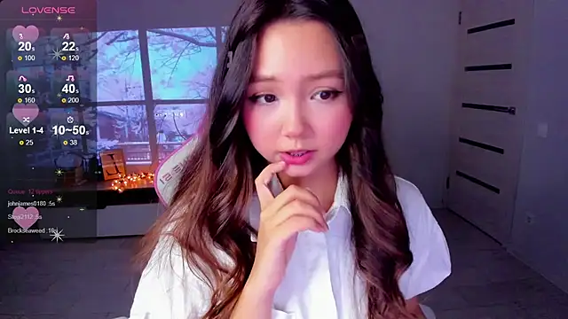 Snapshot of Fluffy_Rose chatting on 12/02/25, 06:41 Fluffy Rose online show from 12/02/25, 06:41