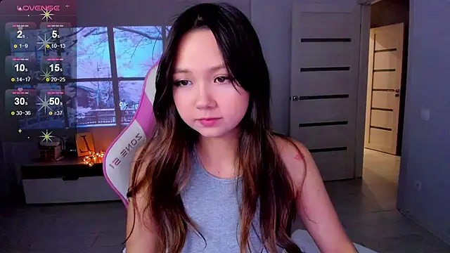 Snapshot of Fluffy_Rose chatting on 12/03/25, 02:48 Fluffy Rose online show from 12/03/25, 02:48