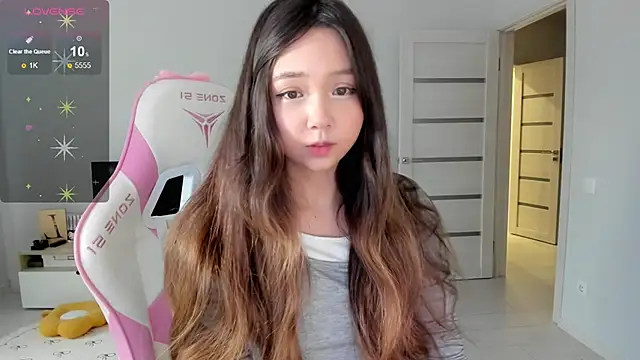 Fluffy Rose online show from 06/12/26, 12:42