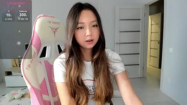 Fluffy Rose online show from 07/28/26, 01:23