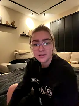 xX HotCouple Xx online show from 12/02/24, 09:28