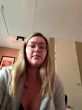 xX HotCouple Xx online show from 09/21/25, 08:49