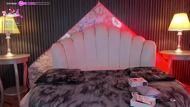 MeganDraco  online show from 09/24/25, 12:30