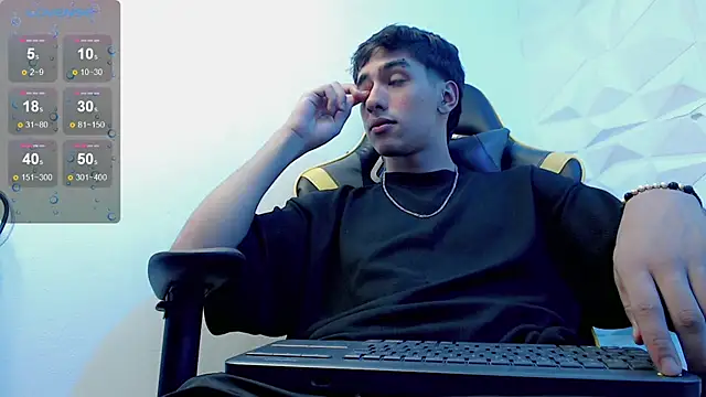 Snapshot of Jake_tripp chatting on 12/13/24, 07:47 Jake tripp online show from 12/13/24, 07:47