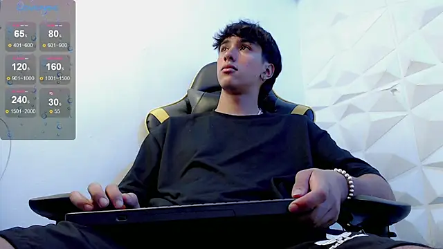 Snapshot of Jake_tripp chatting on 03/09/25, 05:22 Jake tripp online show from 03/09/25, 05:22