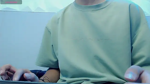 Snapshot of Jake_tripp chatting on 10/15/25, 04:23 Jake tripp online show from 10/15/25, 04:23
